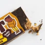 Kép 2/4 - Ma Baker Csokoládéval bevont óriás zabszelet karamelldarabokkal 100 g